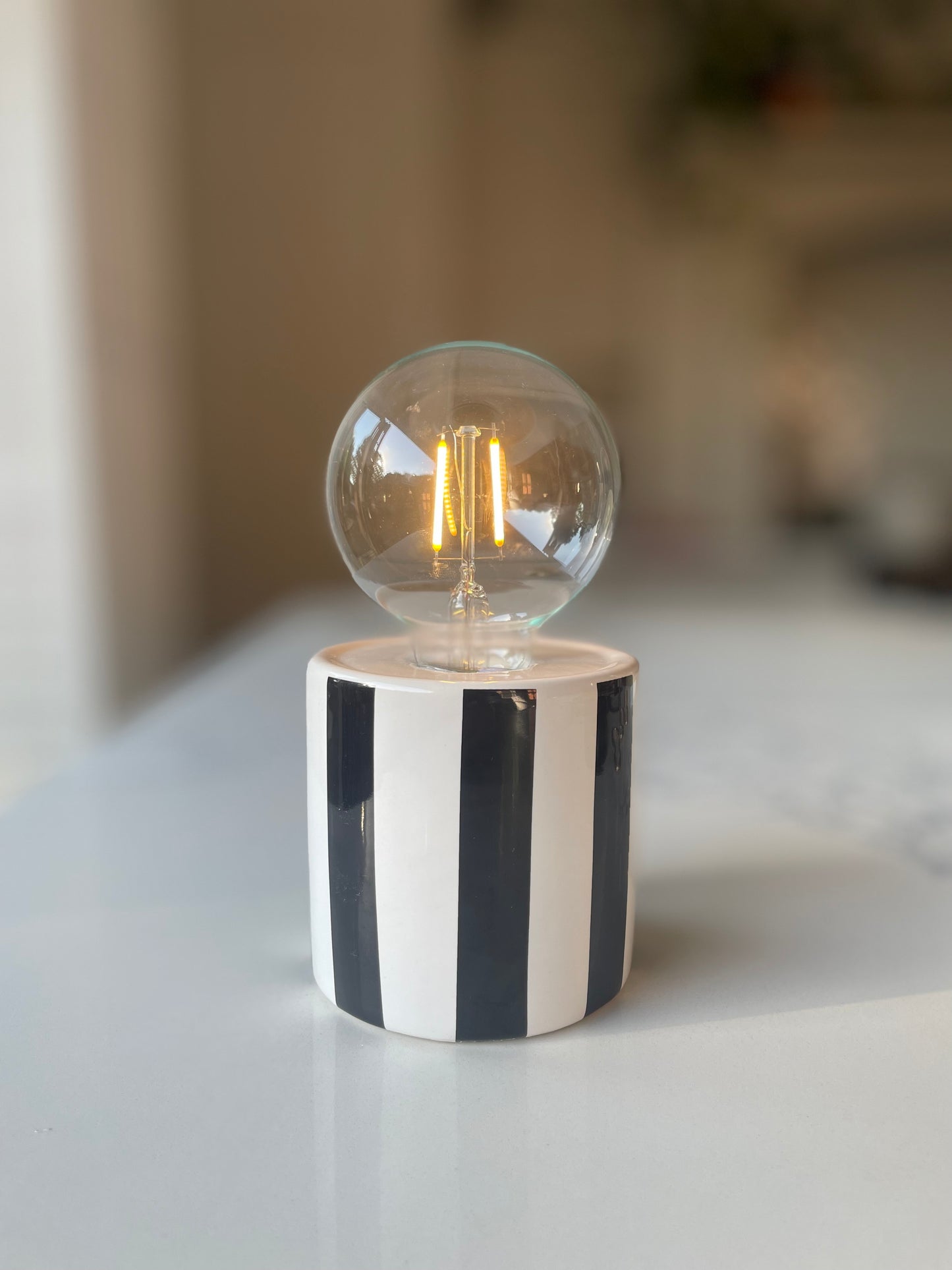 Black and white stripe ceramic LED lamp