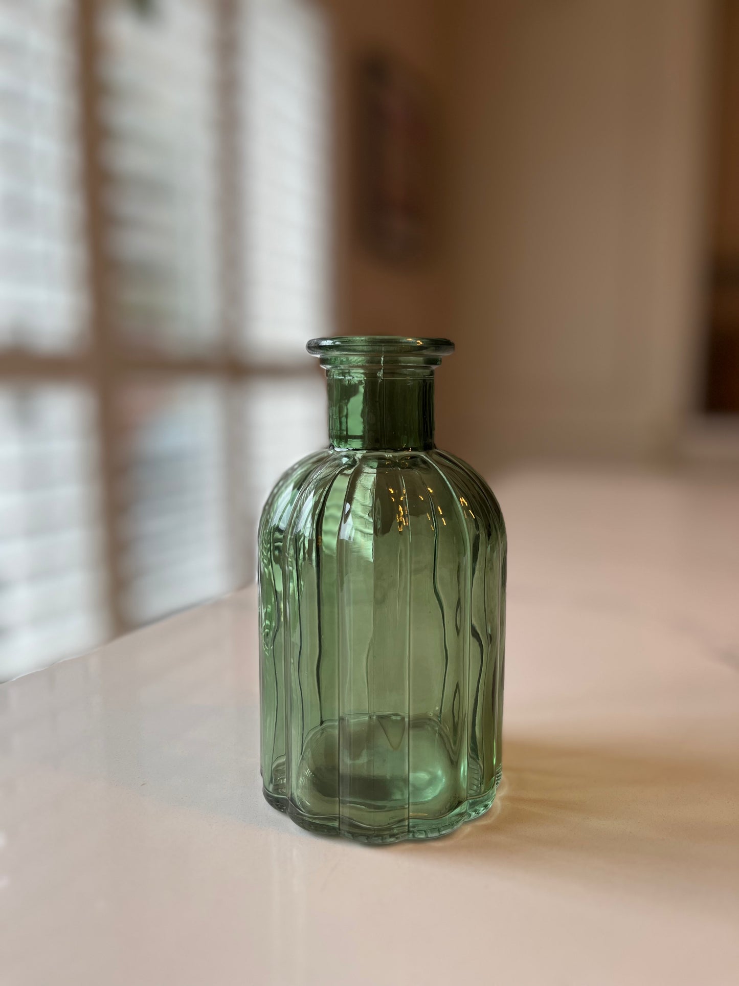 Medium apothecary bud vase | Vintage charm