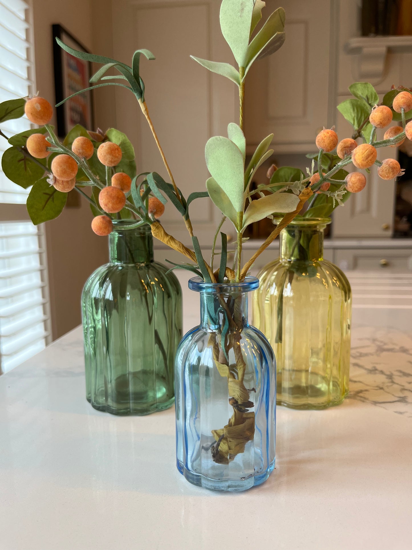 Medium apothecary bud vase | Vintage charm